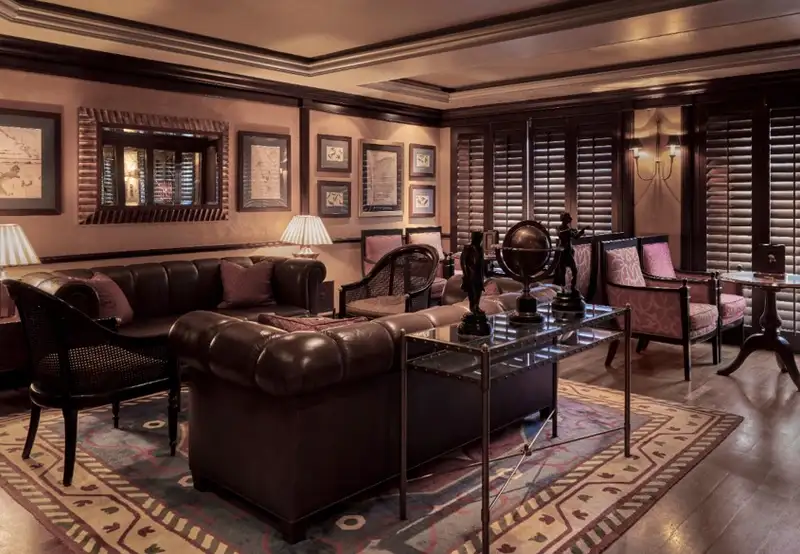 Connoisseur Club