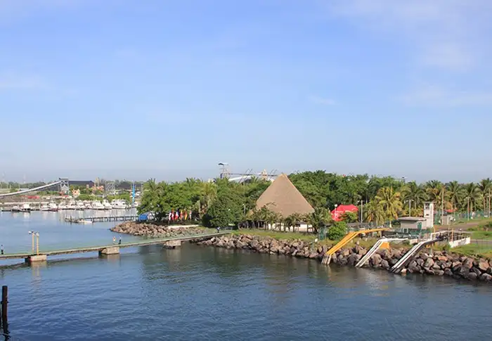 Photo of Day 20: Puerto Quetzal