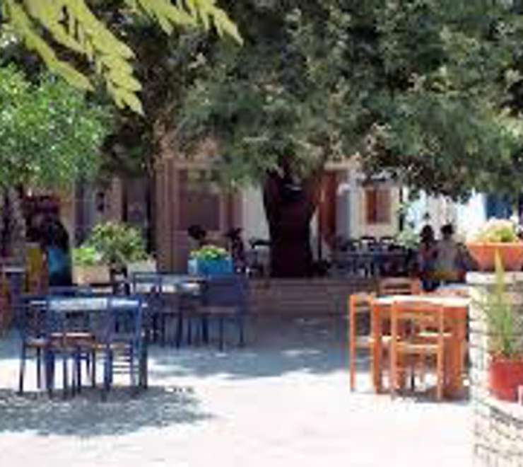 Walk Ermou Street