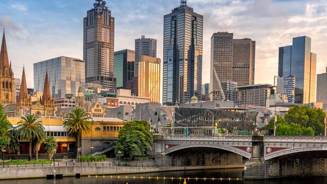 Feel cool ocean breezes in vibrant Melbourne