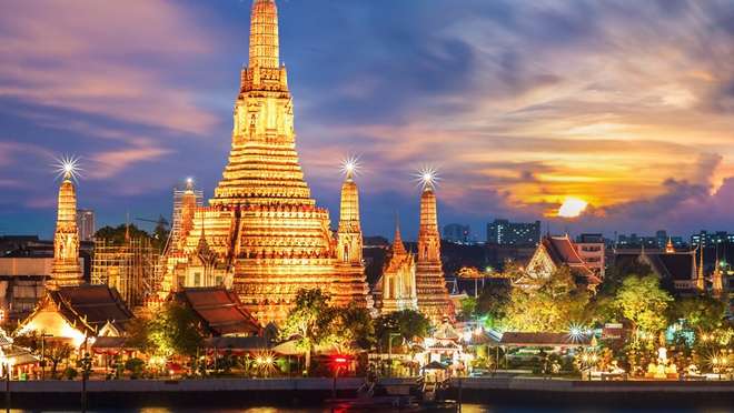 Savour aromatic spices in vibrant Bangkok