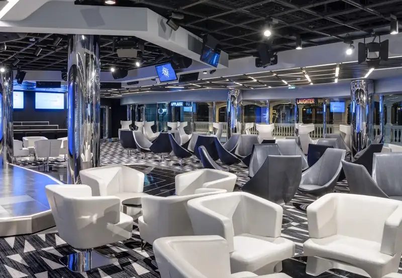 TV & studio bar