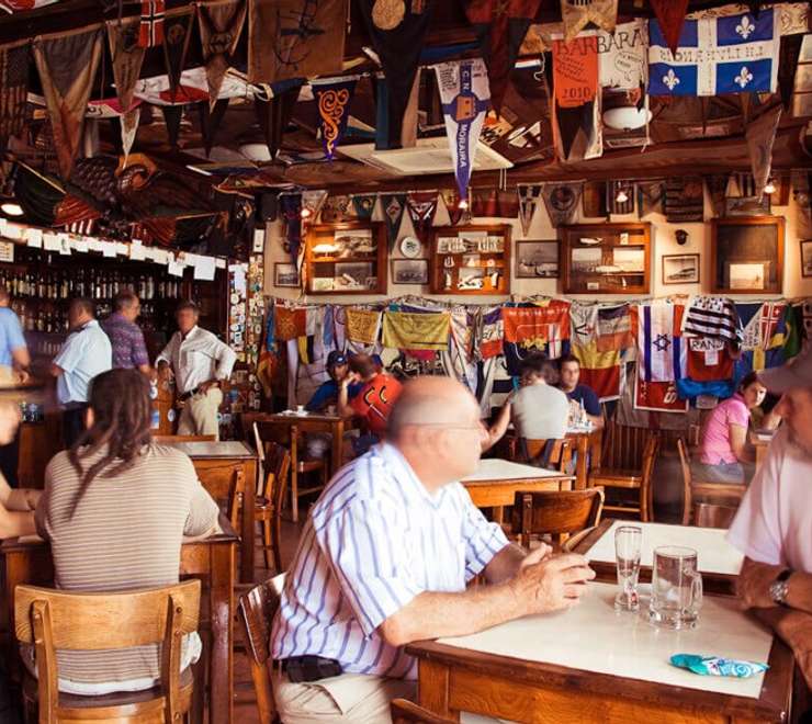 Pete’s Sports Café