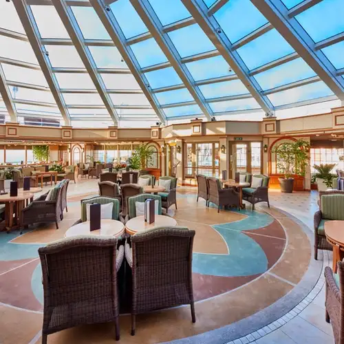 Garden Lounge