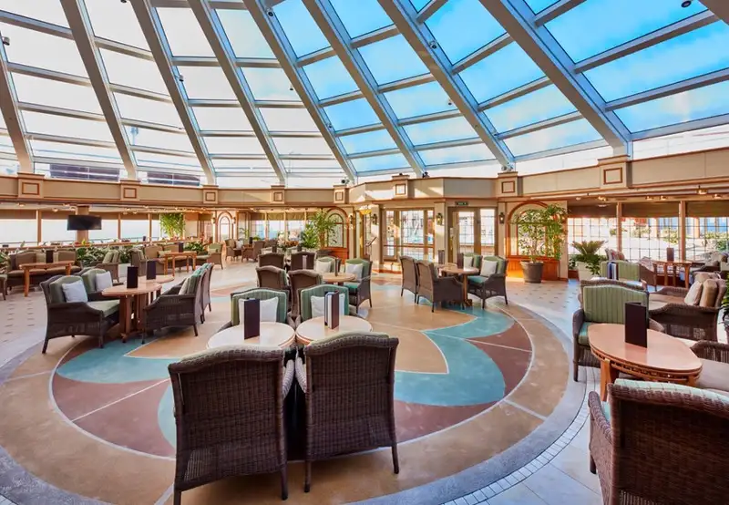 Garden Lounge