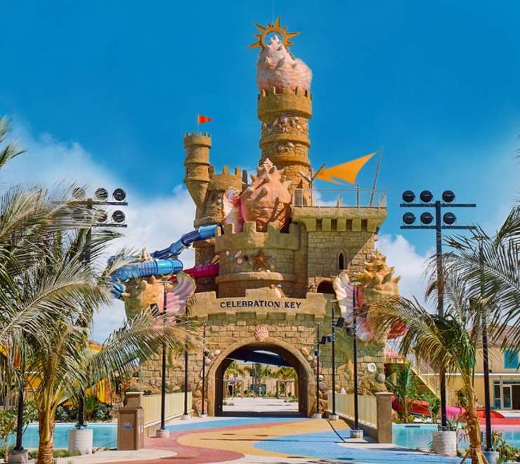 Paradise Plaza