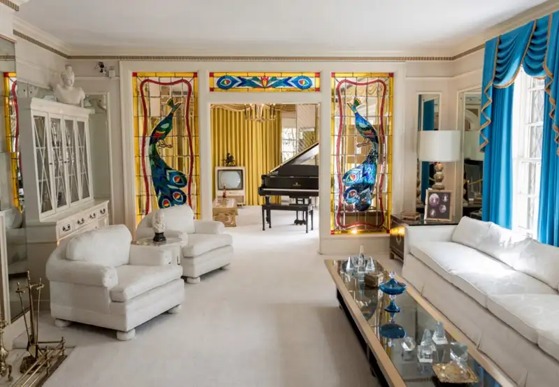 Graceland Mansion