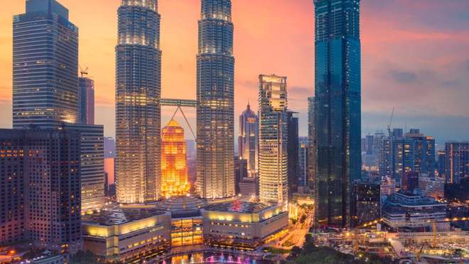 Savour aromatic spices in vibrant Kuala Lumpur