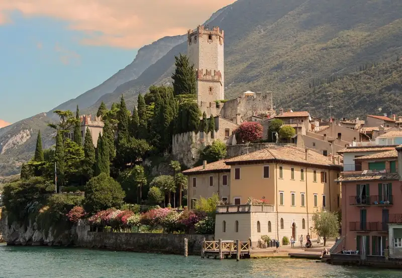 Castello & History