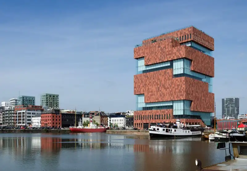 Museum aan de Stroom (MAS)