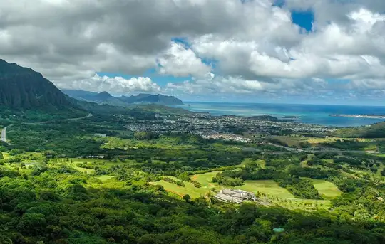 Nuʻuanu Pali Mountain 